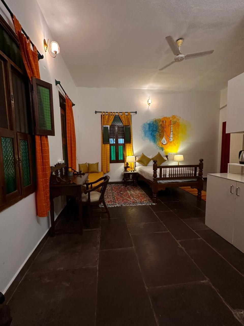 House Of Harmony, 오로빌 외부 사진